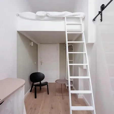 & Residencies * برلين
